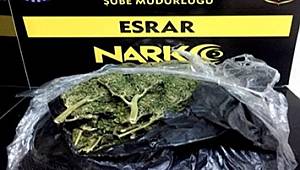 Bitlis'te 1 kilo 950 gram esrar maddesi ele geçirilmiştir. 