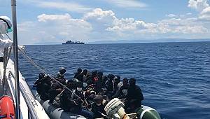 Çanakkale Açıklarında 85 Düzensiz Göçmen Kurtarılmıştır
