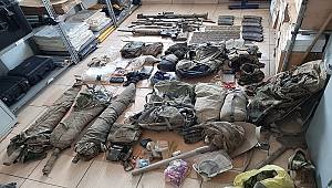 Hakkari Çukurca Kazan Vadisi Bölgesinde 3 Terörist Etkisiz Hale Getirildi 