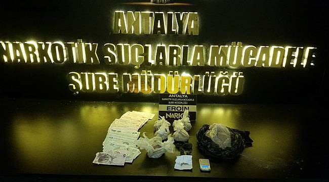 Şelale Mahallesinde Bir İkamette Uyuşturucu Madde Ticareti Yapan 2 Şüpheli Tutuklandı 
