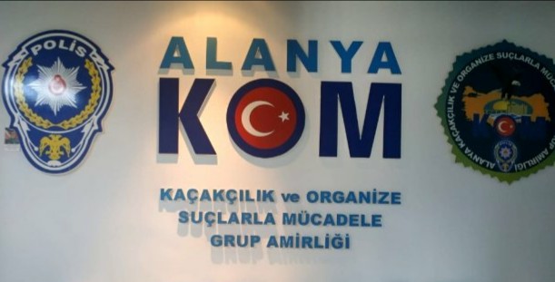 Alanya’da Piyasaya Sahte Para Sürmeye Çalışan Şahıslar Yakalandı