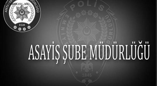 Antalya’da Kendilerini Savcı-Polis Olarak Tanıtarak Dolandırıcılık Yapan Şahıslar Yakalandı 
