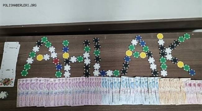 Antalya'da Kumar Oynatılan İki Adrese Operasyon Düzenlendi 
