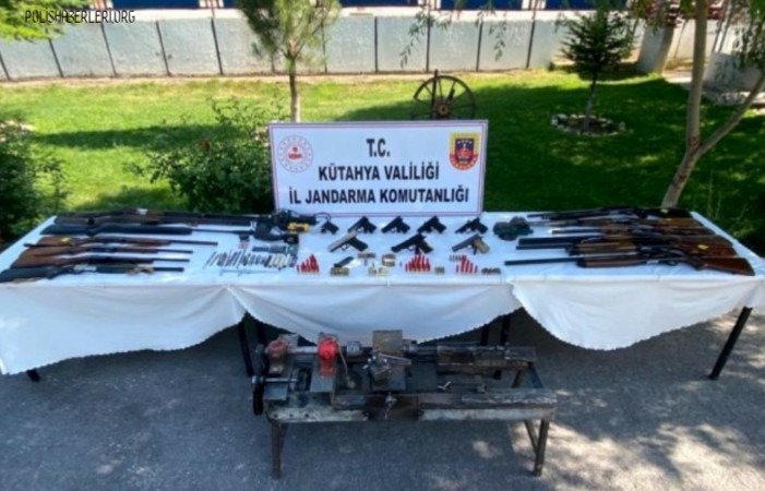 Kütahya'da kaçak silah operasyonu 6 gözaltı 
