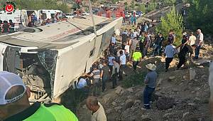 Mersin'de Asker Taşıyan Otobüs Devrildi 5 asker şehit oldu Çok Sayıda Yaralı Var 