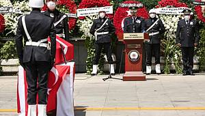 Şehit polis için İstanbul Emniyet Müdürlüğü'nde tören düzenlendi