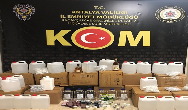 Antalya’da Beş Ayrı Operasyonda Gümrük Kaçağı Emtialar Yakalandı 