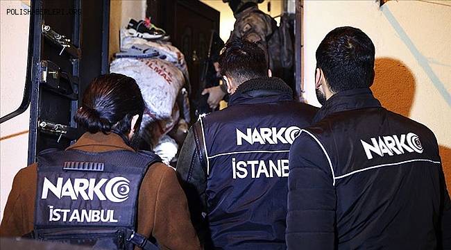 İstanbul Emniyet Müdürlüğü elipleri Kadıköy'de “Uyuşturucu Madde İmalat ve Ticareti” yapanlara yönelit operasyon gerçekleştirdi 