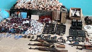 Gaziantep Azez'de hücre evlerine operasyon düzenlendi, 10 DEAŞ'lı tutuklandı