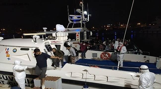 İzmir İli Açıklarında 130 Düzensiz Göçmen Yakalanmıştır. 
