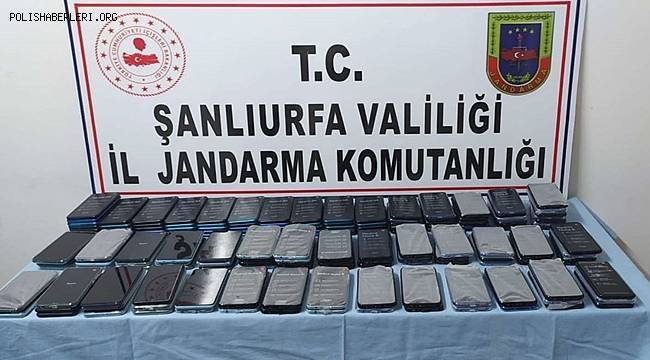 Şanlıurfa'da 157 gümrük kaçağı telefon ele geçirildi 