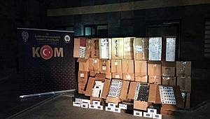 Tır'daki iplik balyaları arasından 30 bin paket kaçak sigara çıktı