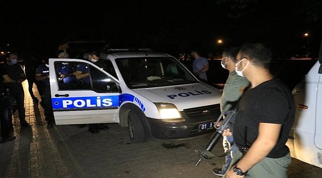 Adana'da sokağa ses bombası atan şüpheli yakalandı 