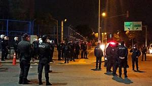 Başkent'te İntihar eden gencin yakınları, sağlık çalışanlarını ve polisi taş yağmuruna tuttu, 20 gözaltı