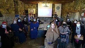 BAYBURTLU ANNELERDEN EN İYİ NARKOTİK POLİSİ ANNE KAMPANYASINA DESTEK