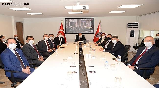 Emniyet Genel Müdürümüz Sayın Mehmet Aktaş İzmir İl Emniyet Müdürlüğünü Ziyaret Etti 