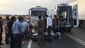 Gaziantep'in Nurdağı ilçesinde devrilen motosikletin sürücü yaralandı.