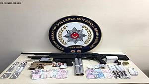 Adana'da uyuşturucu satıcılarına yönelik operasyon düzenlendi 19 gözaltı