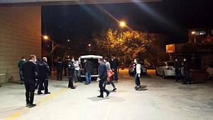 Bursa da Polis'kılığında Suriyeli aileleri soyan çete yakalandı 