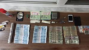 Kemer İlçesinde Parada Sahtecilik Olayına Karışan 2 Şüpheli Sahte Para ve Uyuşturucu Madde ile Yakalandı 