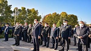 Ulu Önder Mustafa Kemal ATATÜRK'ün Ebediyete İntikalinin 82. Yıl Dönümü Nedeniyle Anıt Alanında Tören Düzenlenmiştir 