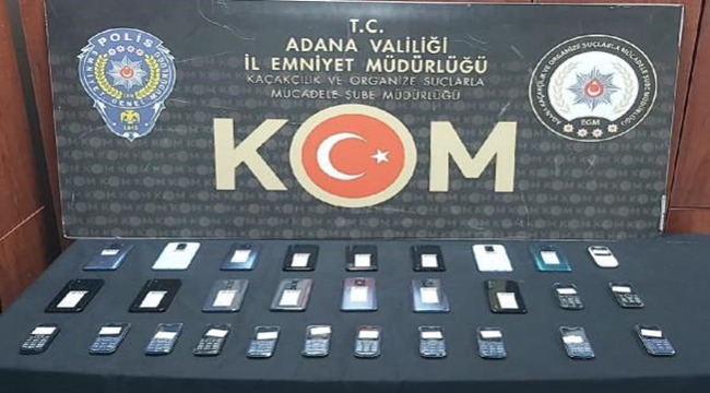 Adana'da, Kom Şube ekipleri  kaçak 1430 paket sigara ve 805 paket pipo tütünü ele geçirdi