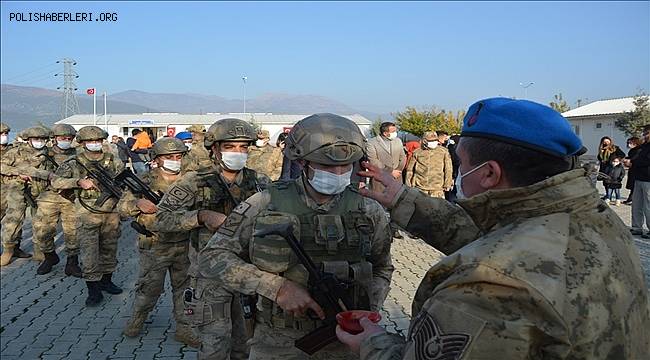 Gaziantep'ten Suriye'ye Komandolar Dualarla Uğurlandı 
