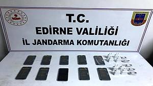 Jandarma Edirne'de 15 bin TL'lik kaçak Cep Telefonu ele geçirdi