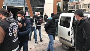 Kocaeli'nde içerisinde 100 bin TL'lik ziynet eşyasının bulunduğu çelik kasayı çalan şahıslar yakalandı