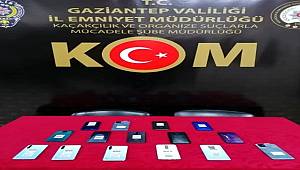 Gaziantep KOM Şube ekipleri kaçak telefon ve sigara operasyonunda 3 kişiyi gözaltına aldı
