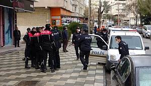 Gaziantep'te kombi satışı yapan bir iş yerine pompalı tüfek ile saldırı düzenlendi