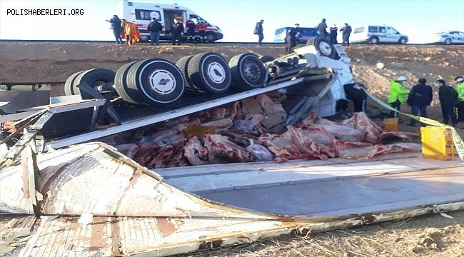 Kırşehir�de Devrilen tırın sürücüsü Hayatını kaybetti Trafik