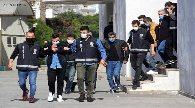Adana'da bir meyve suyu fabrikasından çıkan kavgada 3 kişi yaralandı