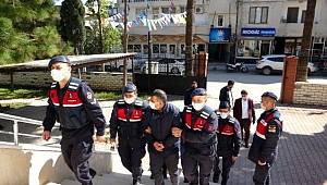 Adana'daki rüşvet operasyonunda şüpheliler adli kontrolle serbest bırakıldı