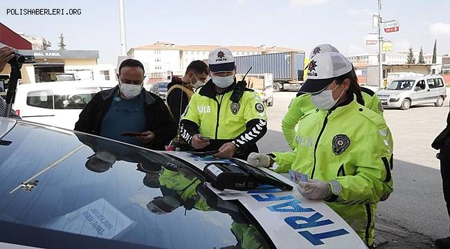 Bakanlıkça 22 bin 881 Personelin Katılımıyla Ülke Genelinde Eş Zamanlı “Trafik, Motosiklet ve Traktör Uygulaması” Gerçekleştirildi