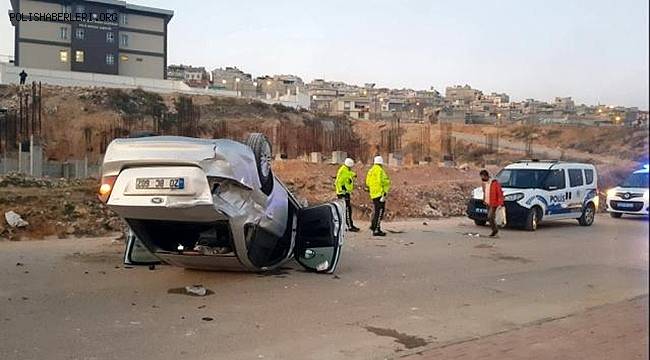 Gaziantep'te Kontrolden çıkıp takla atan otomobilde 2 kişi yaralandı