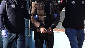 İstanbul merkezli 3 ilde terör örgütlerine yönelik operasyonda 5 şüpheli yakalandı 