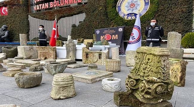 KOM Şube ekipleri Beşiktaş'ta Kaçakçılık yapan 2 Antikacıyı gözaltına aldı
