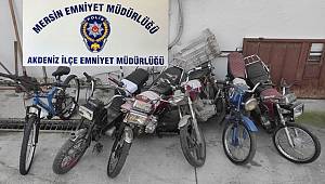 Mersin'de Motosiklet Hırsızları Yakalandı 