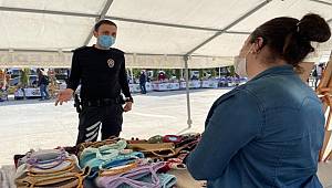 Mersin'de Polisten Kadın Üretici Fuarında Bilgilendirme Yapıldı