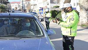 Sinop'ta polis kısıtlamada gezmeye çıkanlara fırsat vermedi