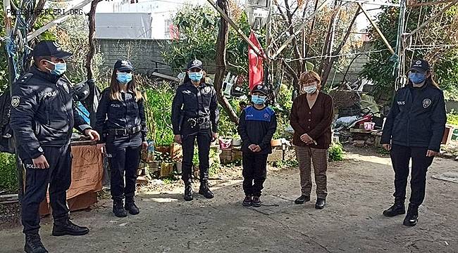Adana İl Emniyet Müdürü İnci'den polislik hayali kuran çocuğa 