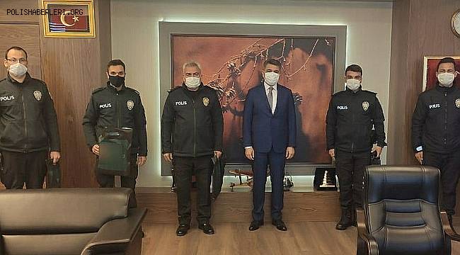 Emniyet Müdürü Zeybek Başarılı Operasyonlarda Görev Alan 5 Personeli Ödüllendirdi
