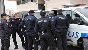 Gaziantep'te Eşi ve 3 Çocuğunu Rehin alan Şüpheliyi Özel Harekat Polisleri ikna etti