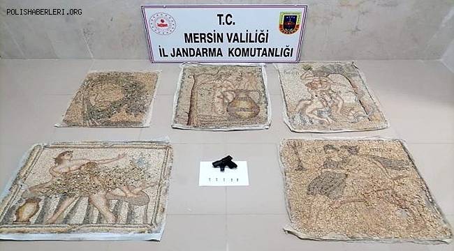Mersin'de Jandarma tarihi eser niteliğinde 5 mozaik tablo ele geçirdi