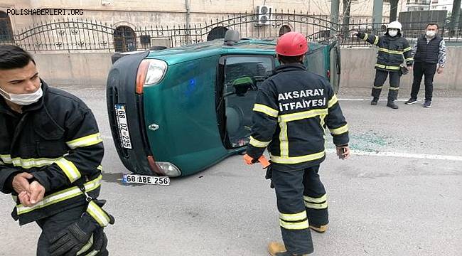 Aksaray'da Hafif ticari araç ile otomobil çarpıştı 2 kişi yaralandı