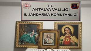 Antalya'da Otomobilde 85 adet tarihi eser ele geçirildi