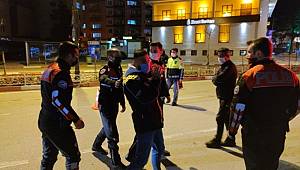 Bursa'da Hakkında arama kararı bulunan kişi paket servisçiliği yaparken yakalandı