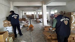 İstanbul'da kaçak parfüm operasyonunda 2 kişi gözaltına alındı
