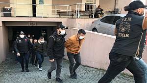 İzmir'de FETÖ/PDY'nin TSK yapılanmasına yönelik operasyonda 30 tutuklama